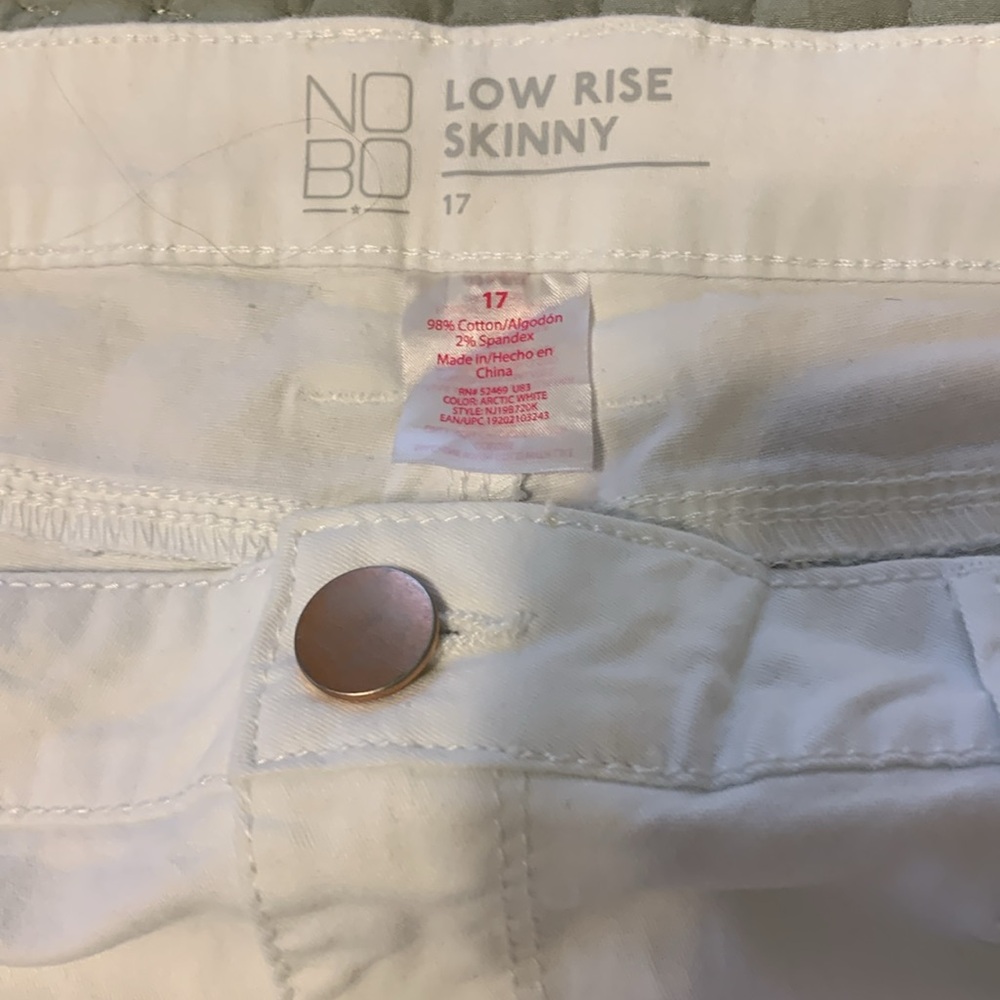 Artic White Low rise Skinny Jeans Juniors size 17 NEW zip fly All seasons Cute - Picture 5 of 8